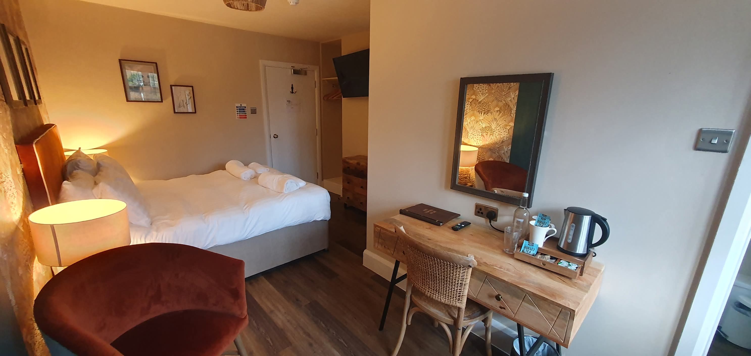 The Fighting Cocks Pub